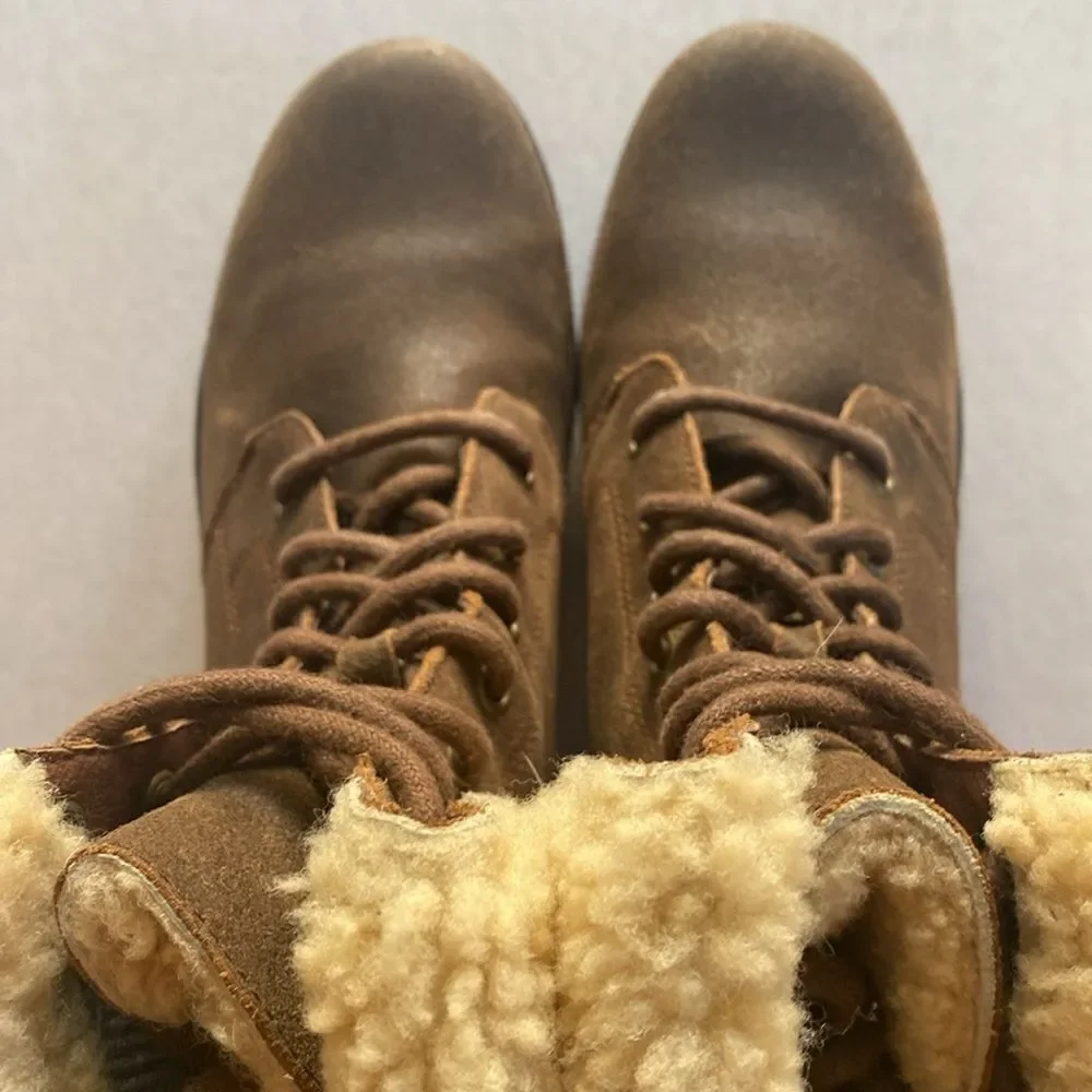 UGG women’s brown